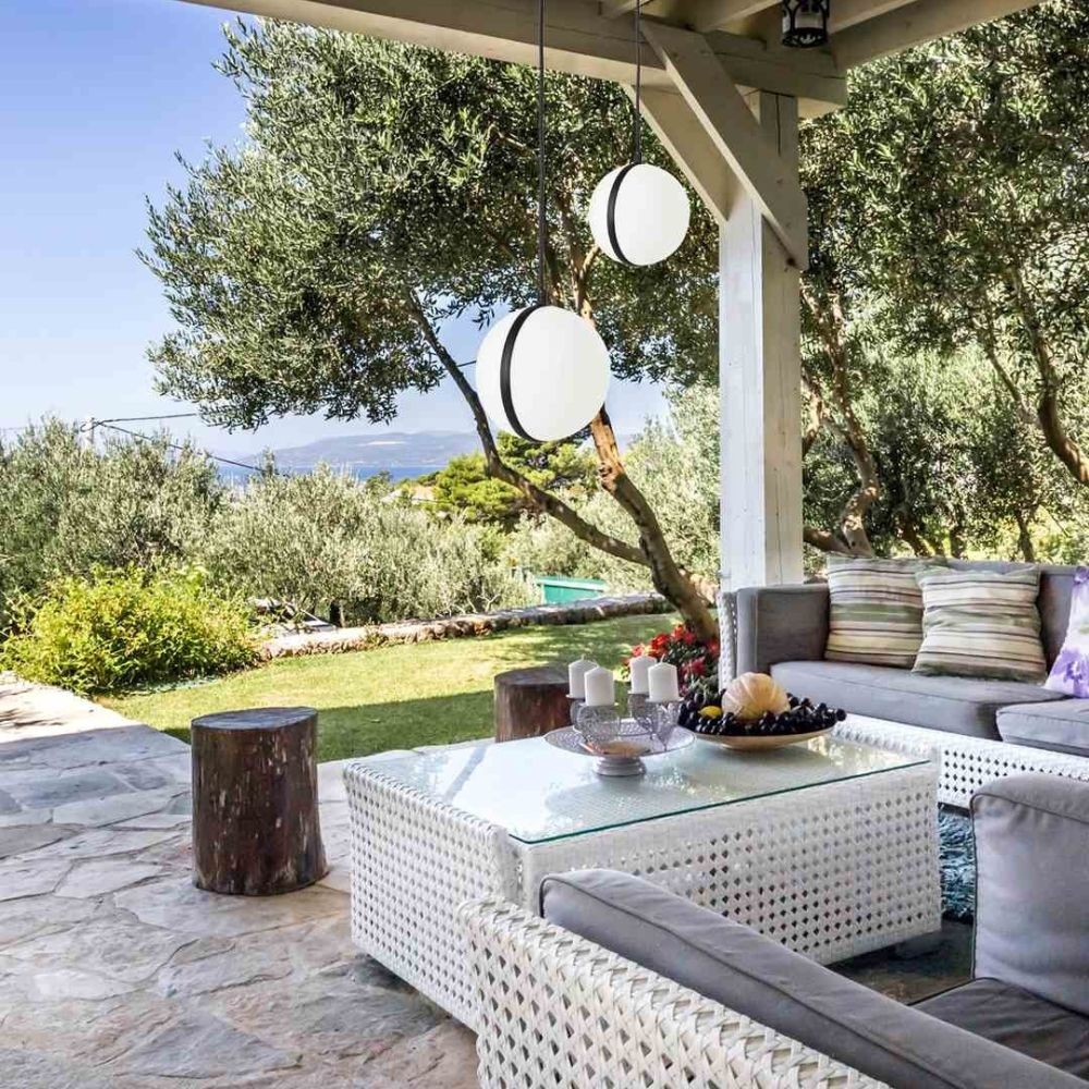 Wisząca lampa ogrodowa